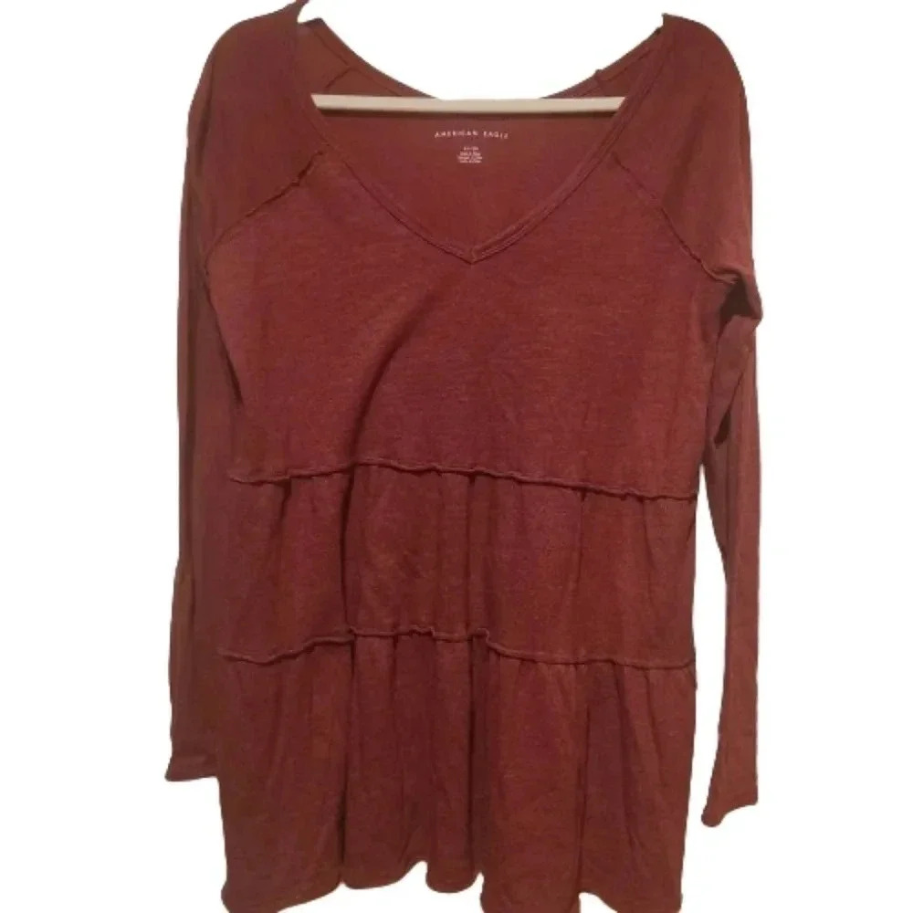 American Eagle red v neck tiered longsleeve top Size Small